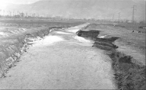 229 Corrosioni-canale-scarico-a-valle-Pontebari-Marzo-1954