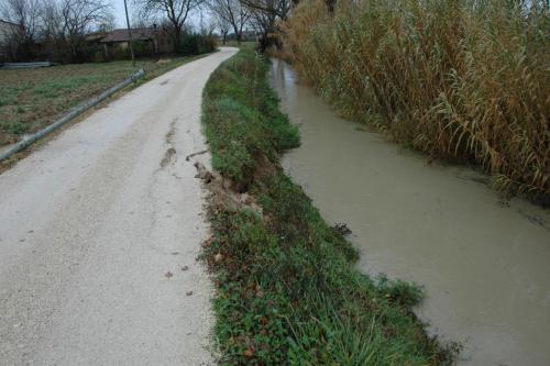 782 Canale-del-Molino Cannara -cedimento-strada 3